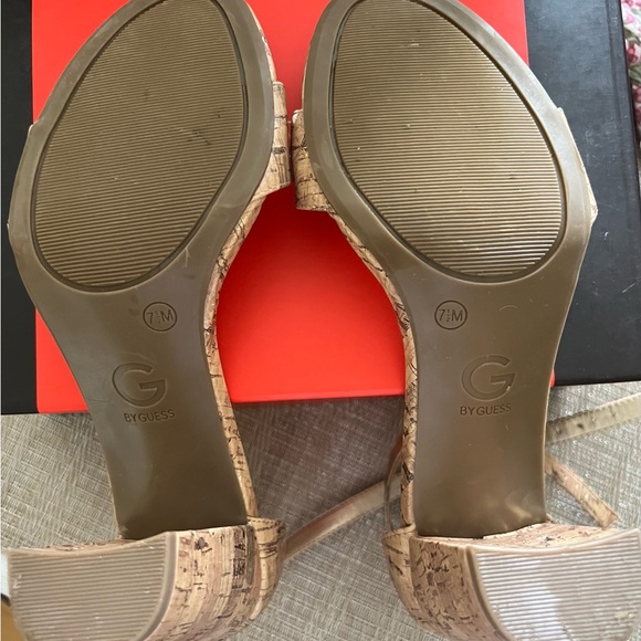 Guess Light Natural Shantel3 Heels Size 7.5M - Picture 5 of 6